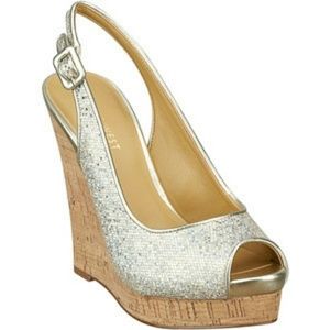 MORE RDUCED NWT Nine West Leggyr glittery sandal
